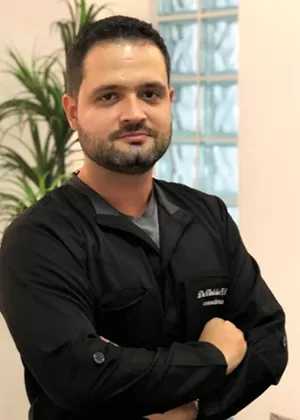 Dr ViniÌcius Soares